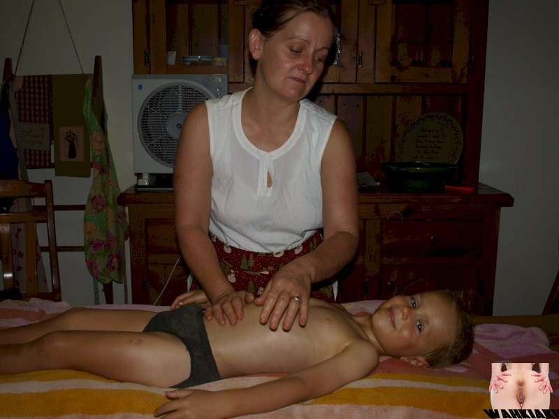 Heiße Thai-Massage mit Extra-Service